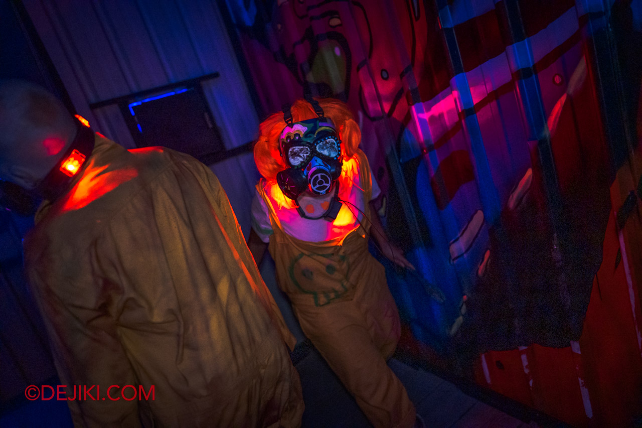 USS Halloween Horror Nights 10 Escape The Breakout Laser Tag 3 clowns