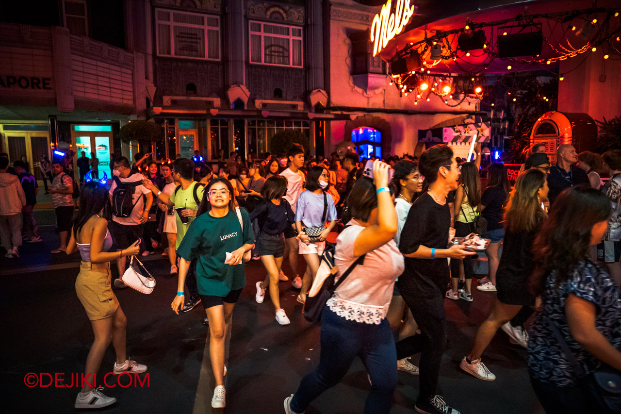 Halloween Horror Nights 10 Singapore The Silenced Auction Opening Scaremony 8 Rope Drop