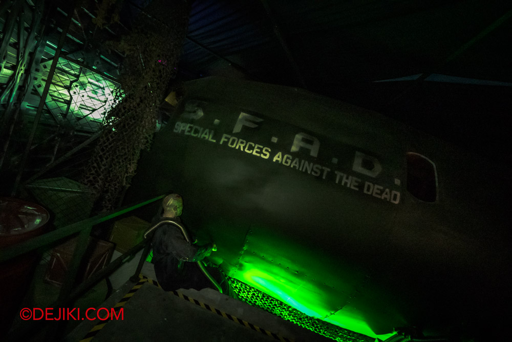 USS Halloween Horror Nights 10 Haunted House Operation Dead Force 8 cargo plane