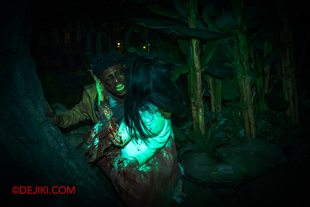 USS Halloween Horror Nights 10 Scare Zone The Hunt for Pontianak 4 campsite attack