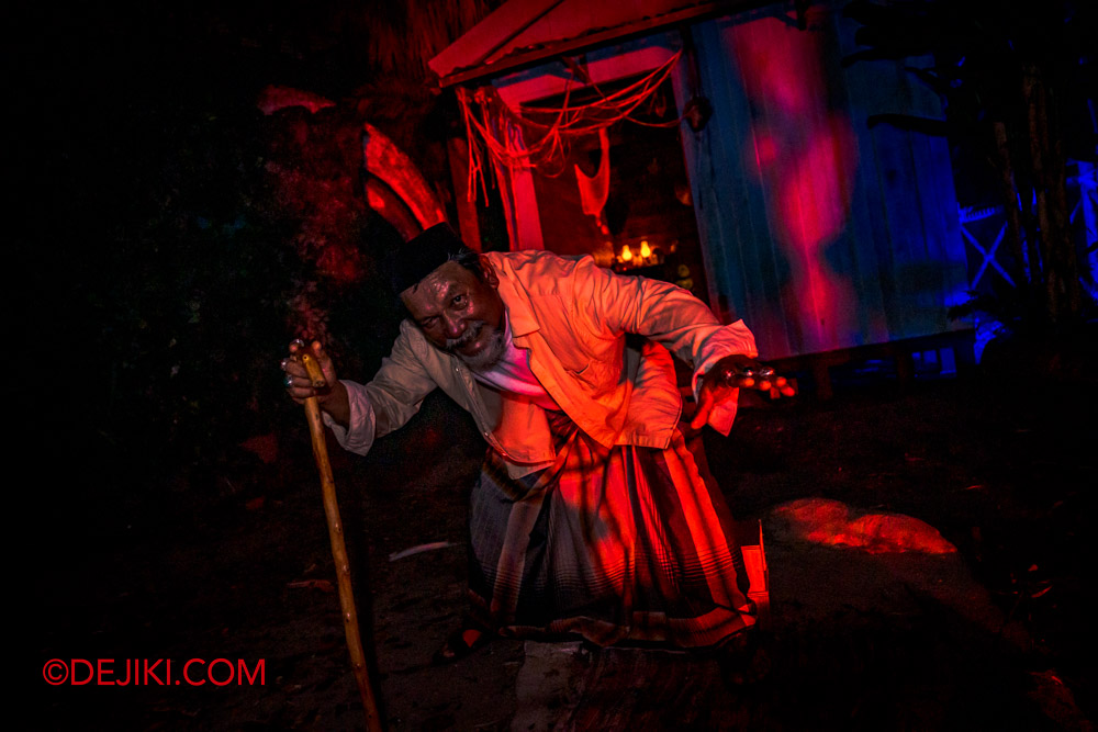 USS Halloween Horror Nights 10 Scare Zone The Hunt for Pontianak 4 old man hut