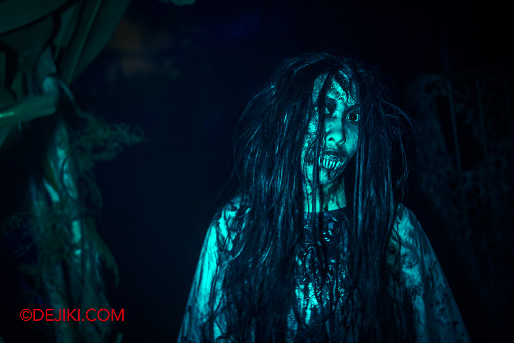 USS Halloween Horror Nights 10 Scare Zone The Hunt for Pontianak 9 lingering ghost