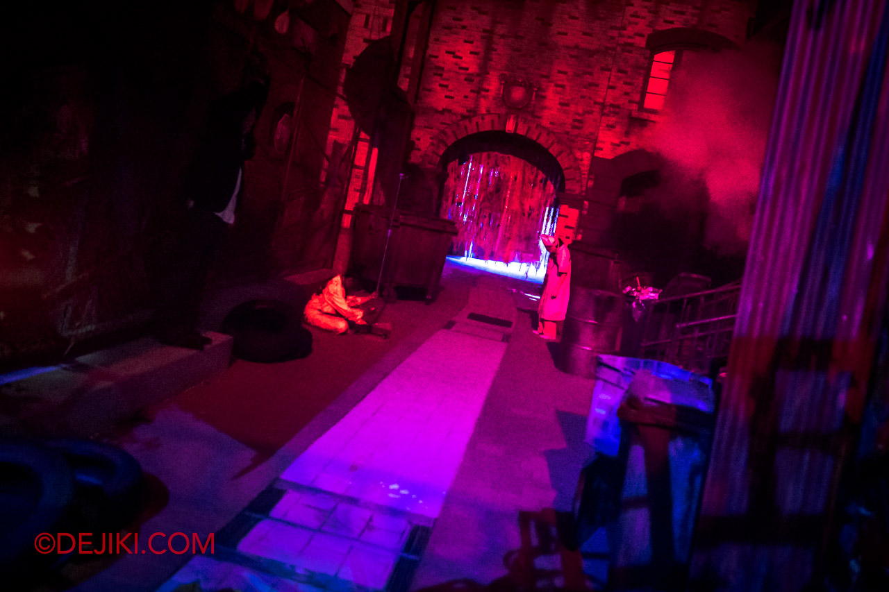 USS Halloween Horror Nights 10 Special Experiences Escape The Breakout 2 Sting Alley beginning