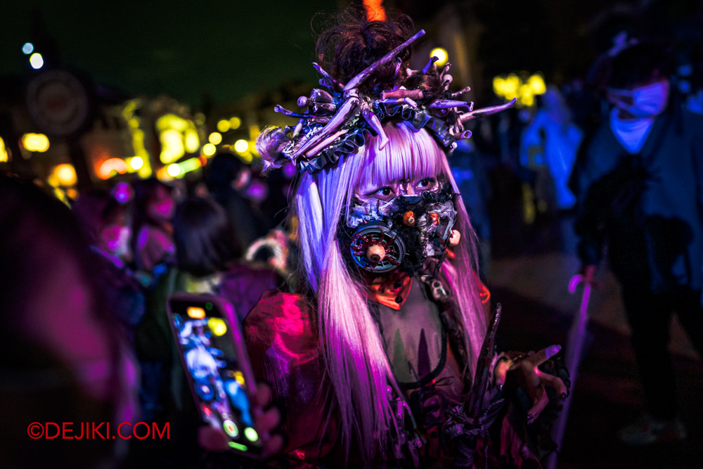 Universal Studios Japan Halloween Horror Nights 2022 Scare Zone Street Zombies Gothic Killer Cuties 5