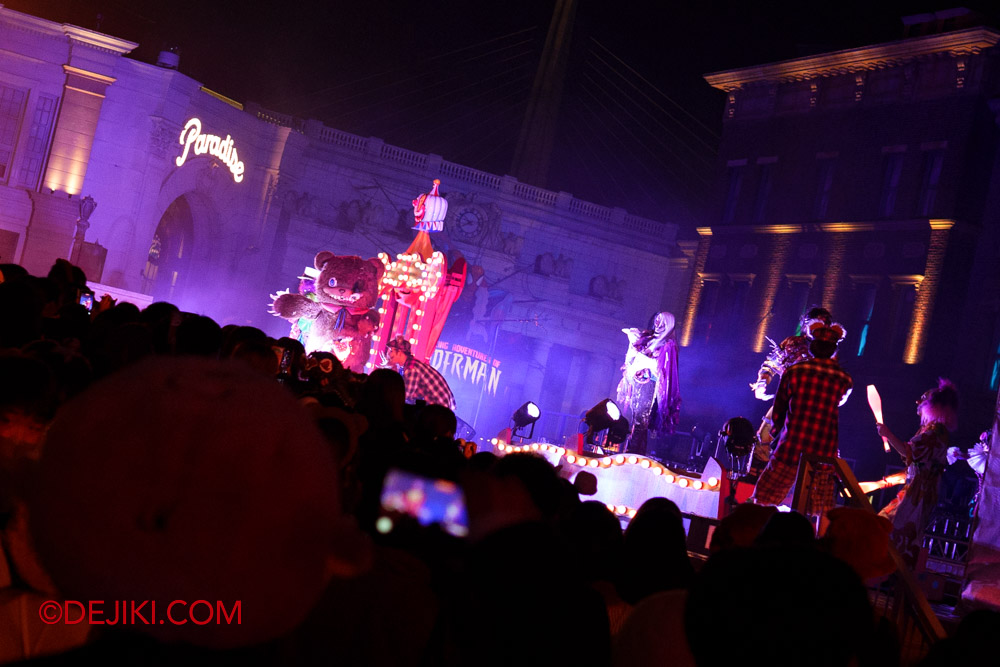 Universal Studios Japan Halloween Horror Nights 2022 Scare Zone Street Zombies HAMIKUMA Psycho Circus show