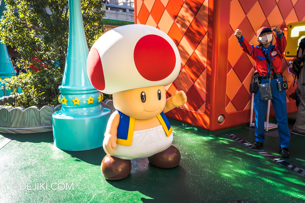 Universal Studios Japan Super Nintendo World Guide Character Meet and Greet Kinopio Toad