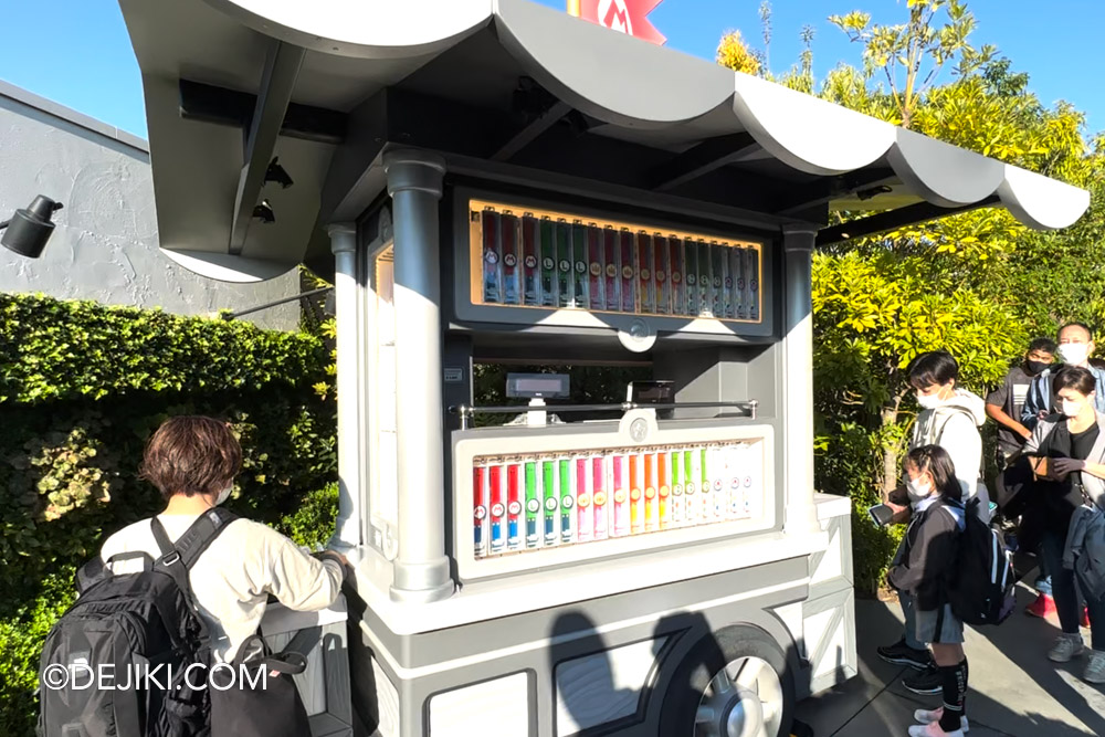 Universal Studios Japan Super Nintendo World Guide Power Up Band Cart at Superstar Plaza