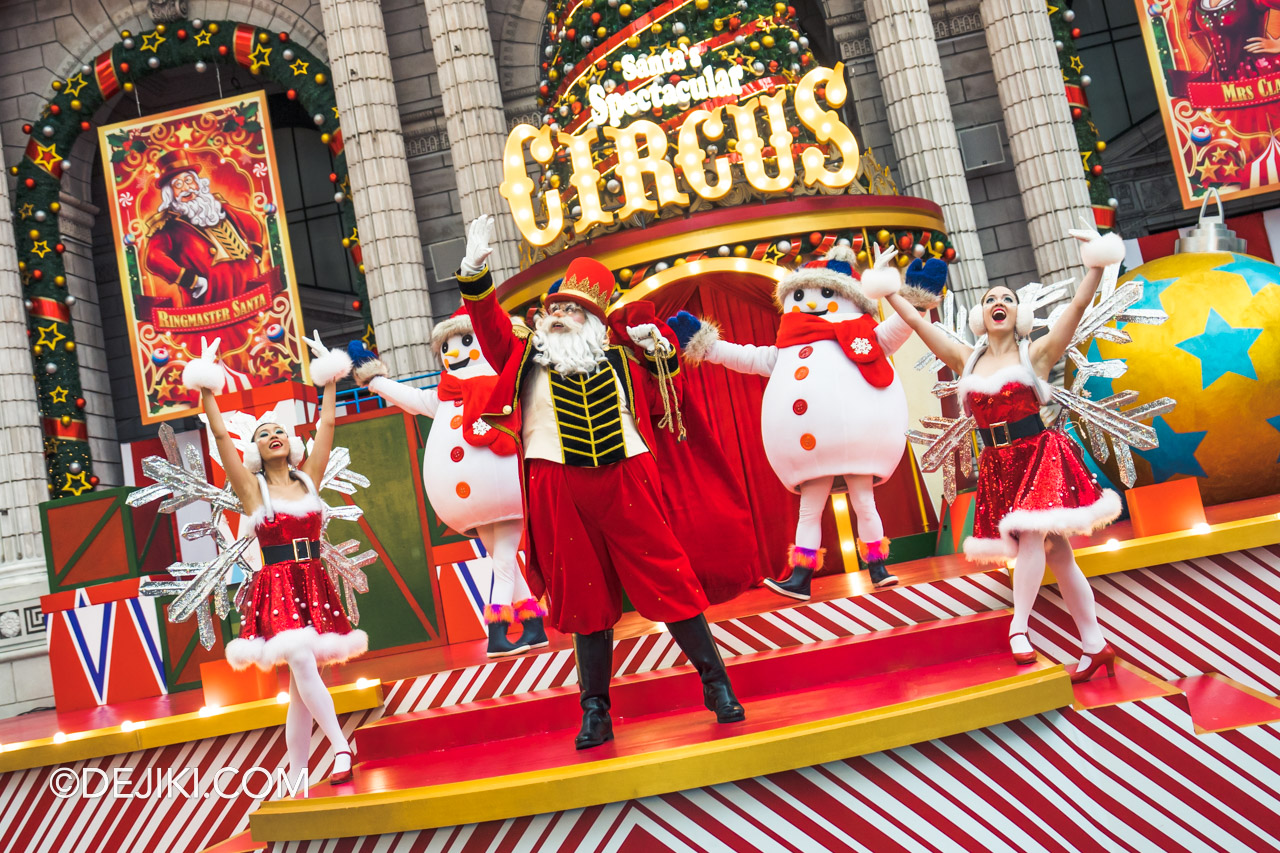 Universal Studios Singapore Park Update 2022 A Universal Christmas Let It Snow Ringmaster Santa