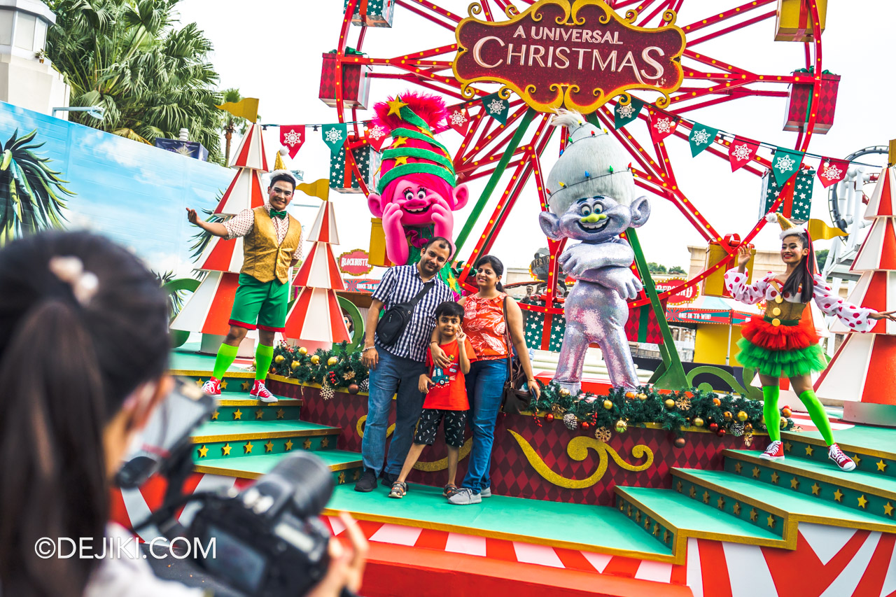 Universal Studios Singapore Park Update 2022 A Universal Christmas Meet and Greet Hollywood Trolls