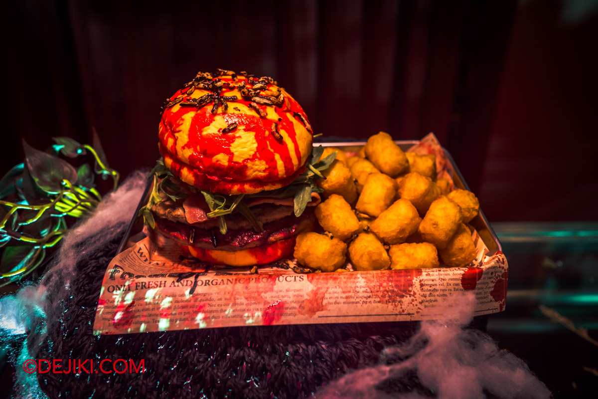 USS Halloween Horror Nights 11 BTS Media Preview HHN Halloween Dining The Bloody Horror Burger