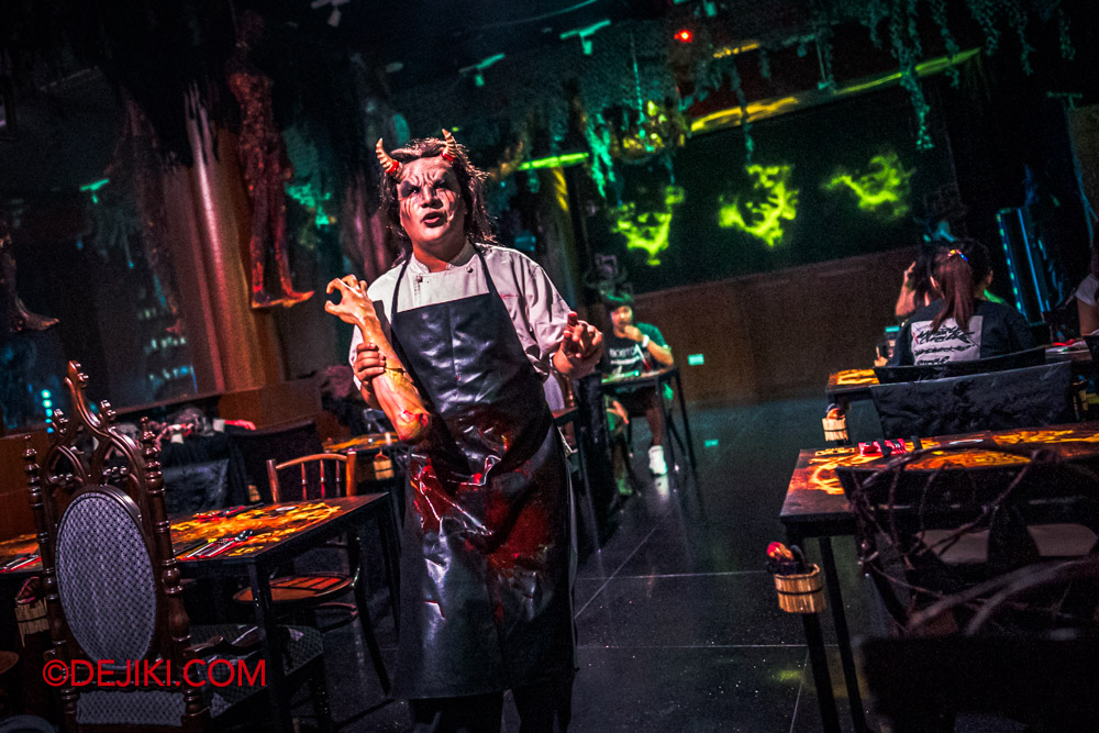 USS Halloween Horror Nights 11 Mega Review by Dejiki DIE ning in Hell 5 Chef from Hell