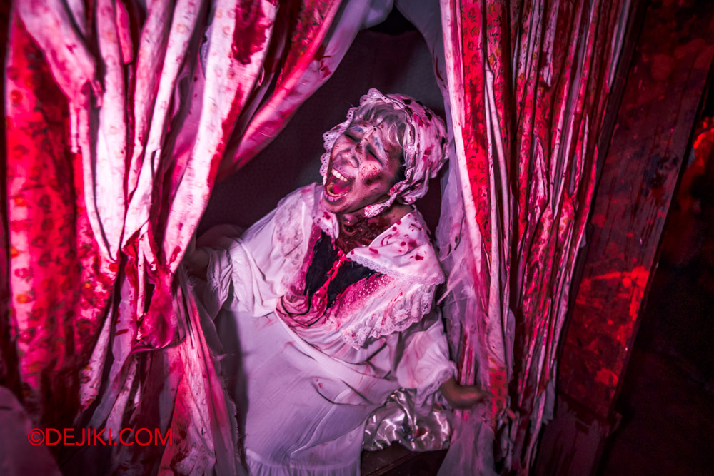 Photo Review Uss Halloween Horror Nights 11