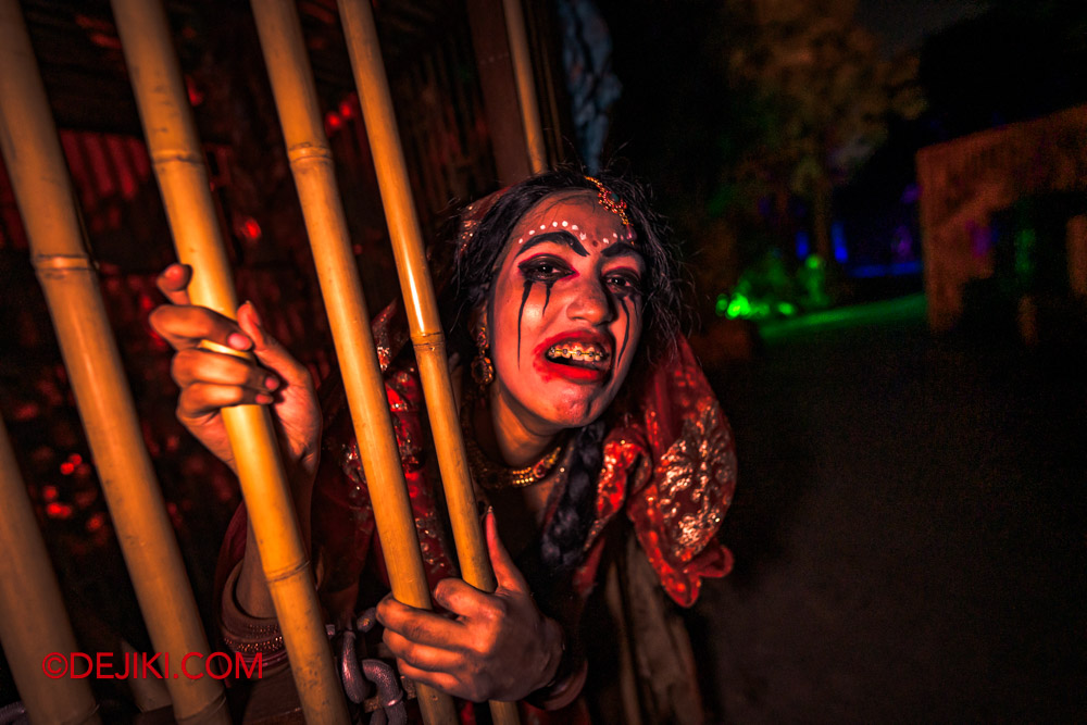 USS Halloween Horror Nights 11 Mega Review by Dejiki The Cursed Kiramam 3 Victim Bride