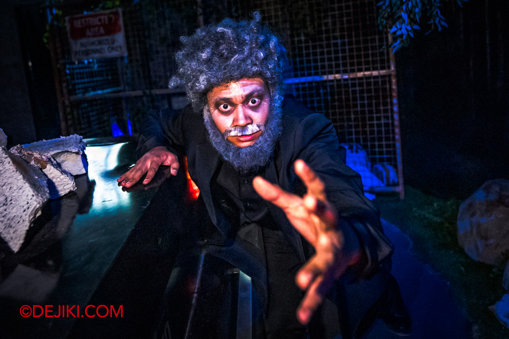 USS Halloween Horror Nights 11 Mega Review by Dejiki The Weeknd After Hours Til Dawn Nightmare 4 Old Weeknd