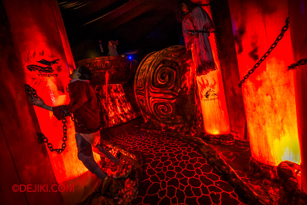 USS Halloween Horror Nights 11 Haunted Houses Feature by Dejiki DIYU Descent Into Hell 11 Hell of Fire overview