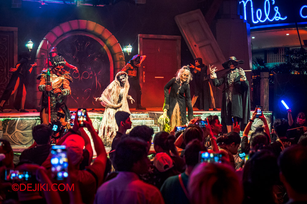 USS Halloween Horror Nights 11 Opening Scaremony Feature by Dejiki 8 Rope Drop after Show Ends with HHN11 Icons