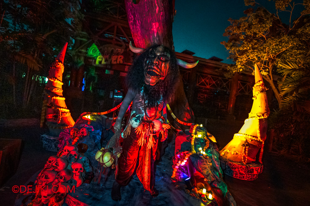 USS Halloween Horror Nights 11 Scare Zones Feature by Dejiki The Cursed Kiramam 9 Demon God Chief wide throne