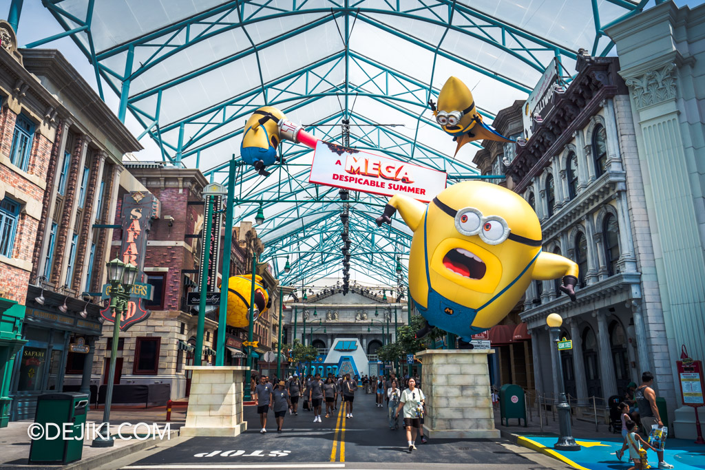 Universal Studios Singapore Mega Despicable Summer 2024 event New York street MEGA Minion inflatables