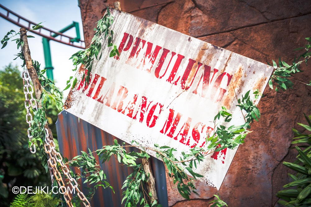 USS Halloween Horror Nights 12 Before Dark by Dejiki The Lost Kampung scare zone entrance warning sign