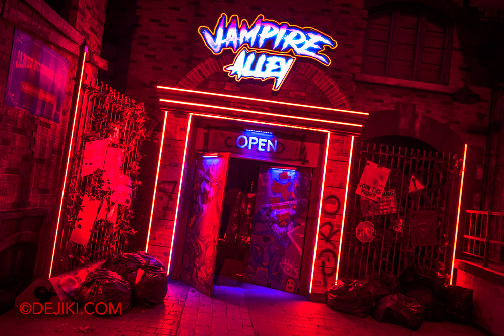 USS Halloween Horror Nights 12 Review by Dejiki Scare Zone Vampire Alley 1 entrance