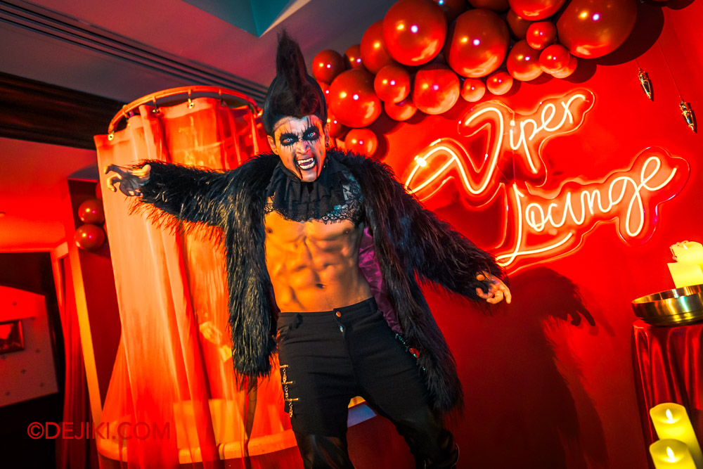 USS Halloween Horror Nights 12 Review by Dejiki Special Experience Viper Lounge Hotshot Vampire