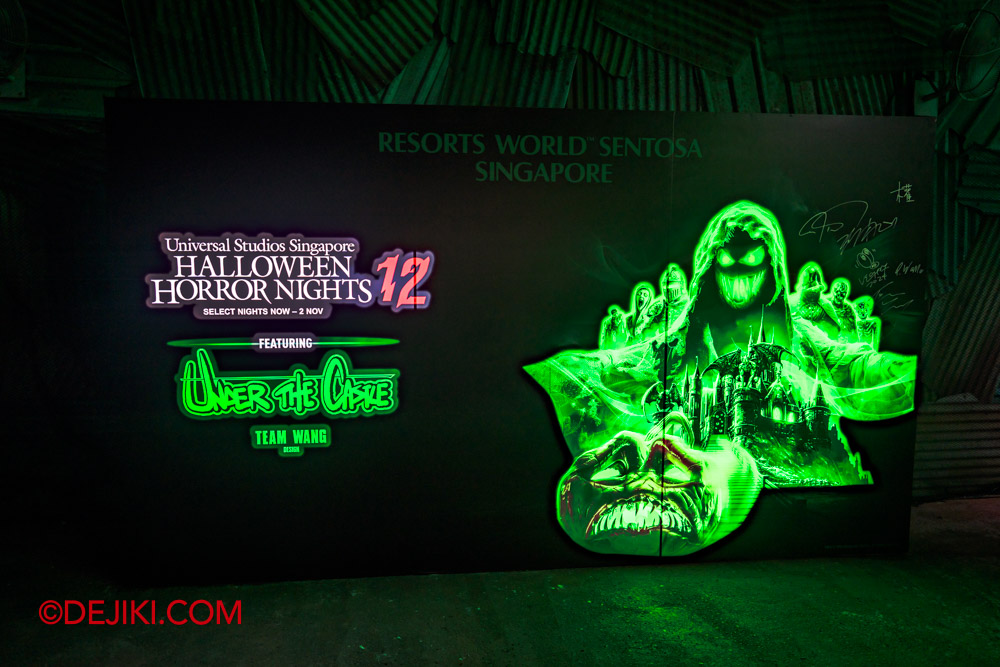 USS Halloween Horror Nights 12 Dejiki Review Haunted House walkthrough Under The Castle by TEAM WANG design additions New Photo Backdrop