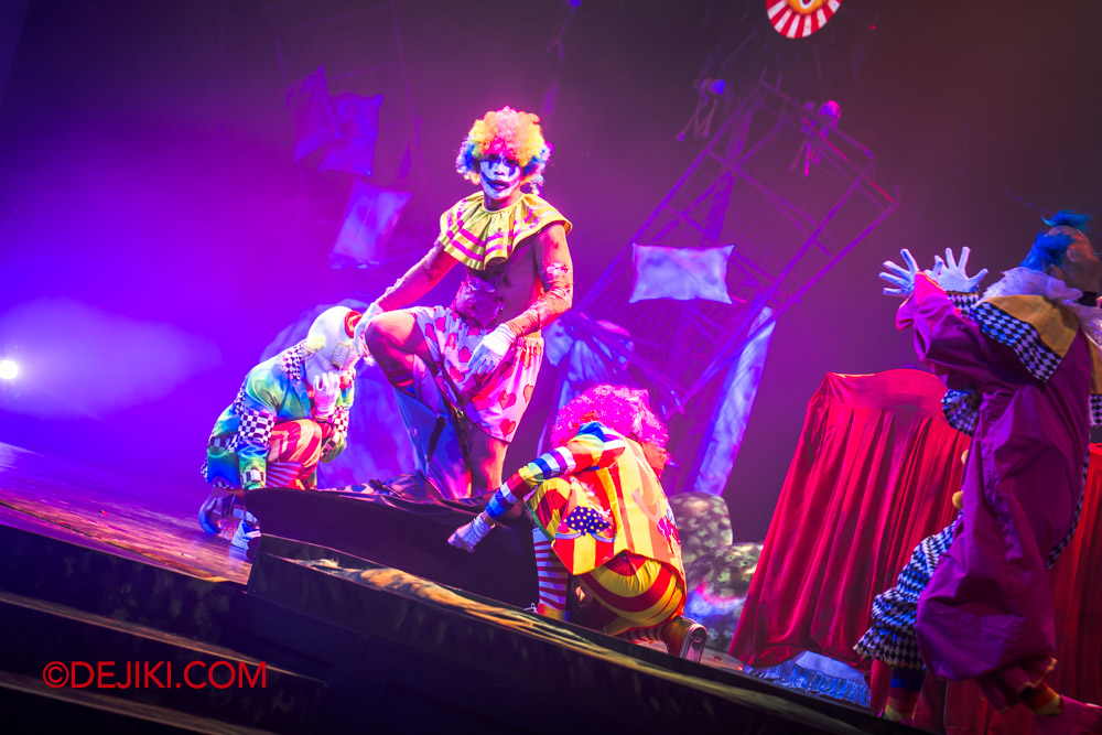 USS Halloween Horror Nights 12 Review by Dejiki Dark Dreams Show 5 Clowns 9 Quick Change Horror