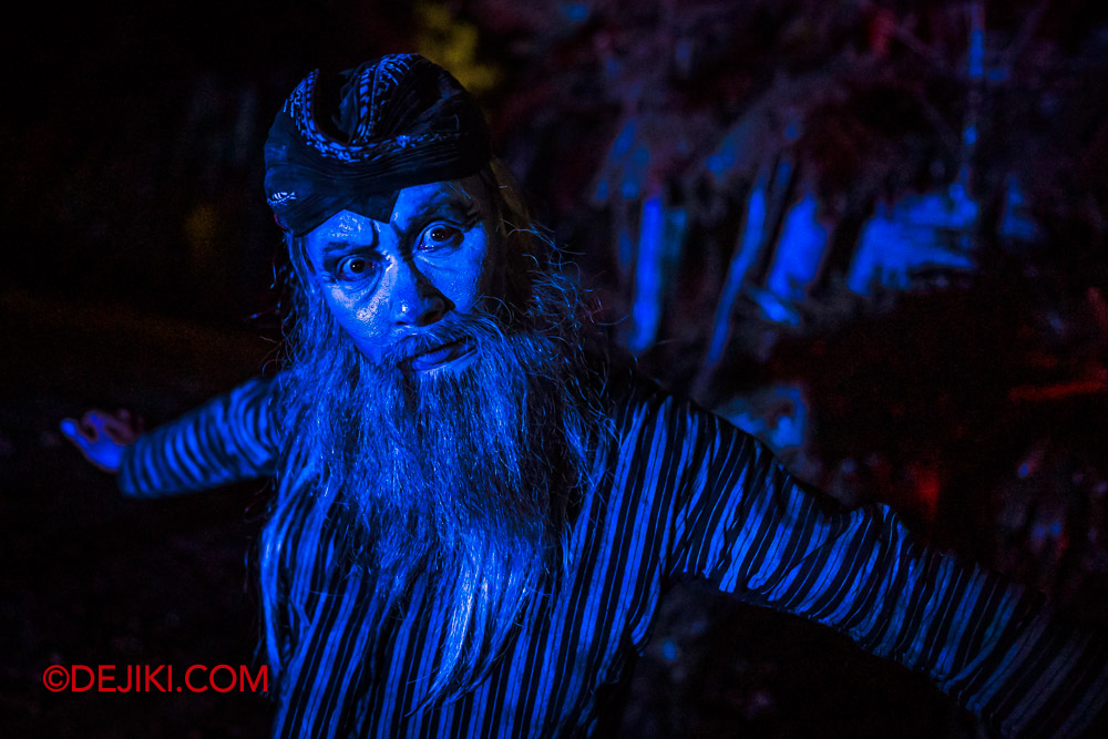 USS Halloween Horror Nights 12 Review by Dejiki Scare Zone The Lost Kampung 11 Village Elder Bomoh