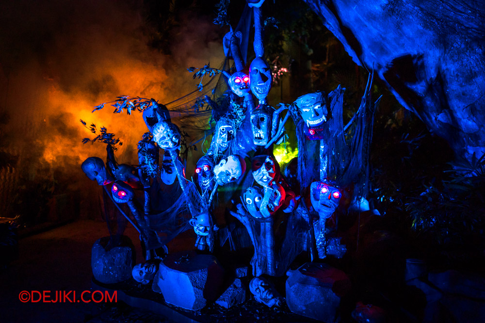 USS Halloween Horror Nights 12 Review by Dejiki Scare Zone The Lost Kampung 15 Cursed Masks