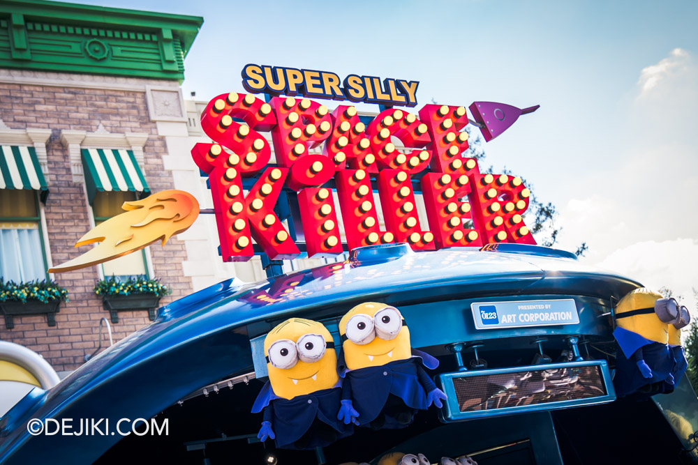 Universal Studios Singapore Minion Land Super Silly Fun Land Space Killer carnival stall USJ