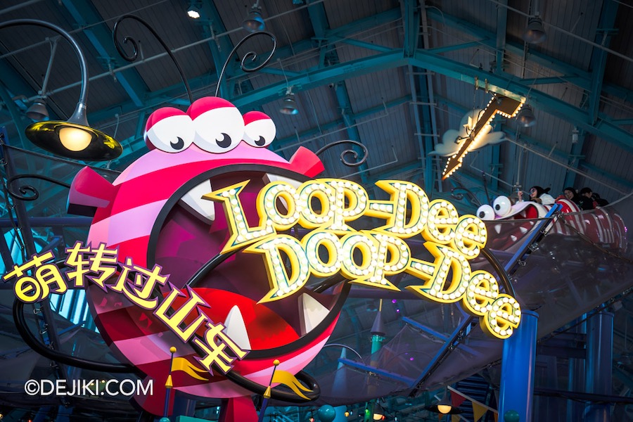 Universal Studios Beijing Resort Minion Land Super Silly Fun Land Indoor Roller Coaster Loop Dee Doop Dee sign