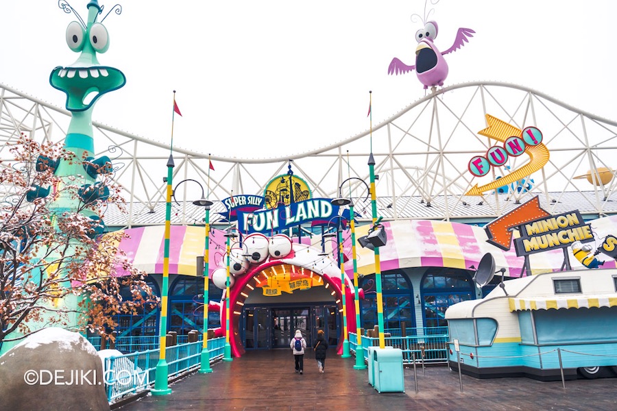 Universal Studios Beijing Resort Minion Land Super Silly Fun Land Pier entrance