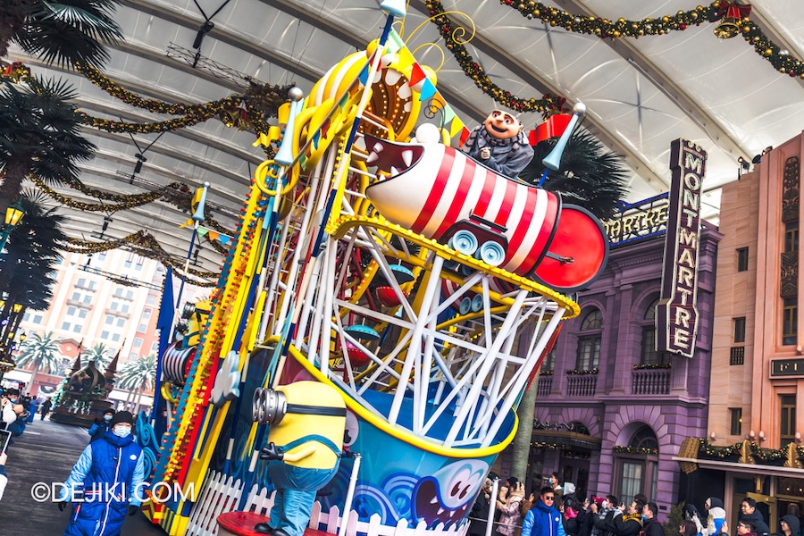 Universal Studios Beijing Resort Minion Land Universal on Parade Minion Super Silly Fun Land Float with Gru in Hollywood Boulevard