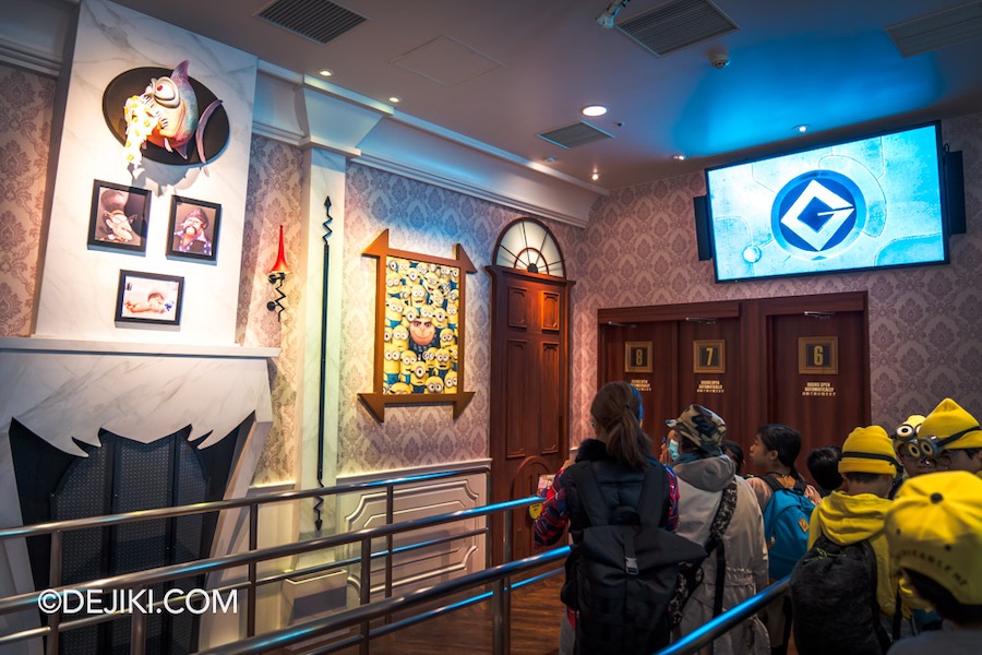 Universal Studios Japan Minion Park Despicable Me Minion Mayhem Queue 9 Preshow Room 1