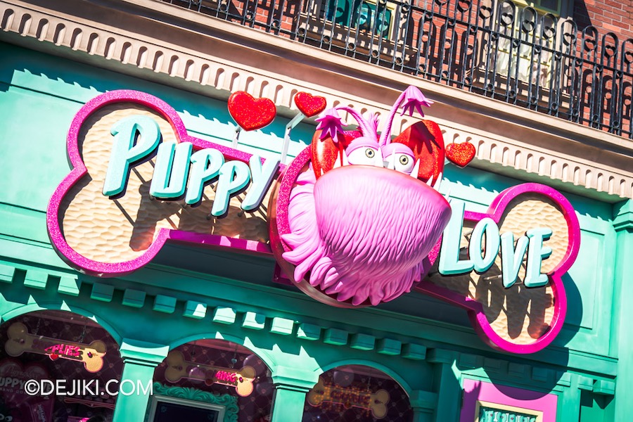 Universal Studios Japan Minion Park Marketplace Store Facade closeup detail Puppy Love