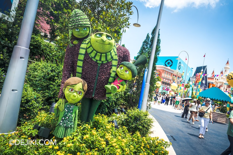 Universal Studios Singapore Minion Land Park Decor Gru and Gru Girls topiary