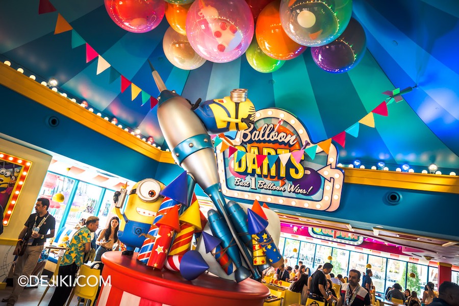 Universal Studios Singapore Minion Land Super Hungry Food Stand interior 1 Balloon Darts