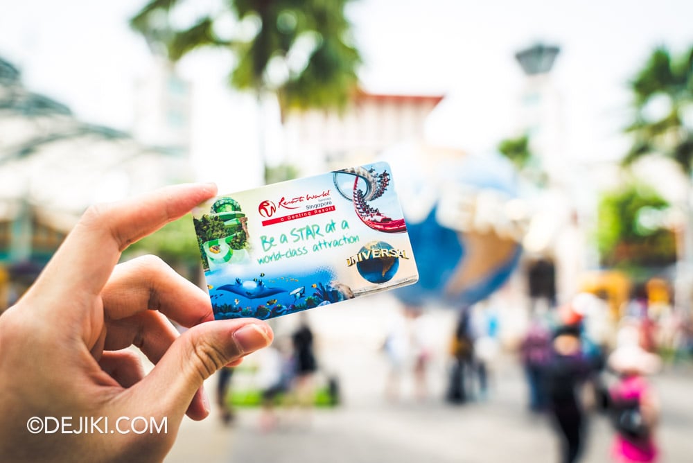 Universal Studios Singapore 2025 Season Pass card from 2018 Programme