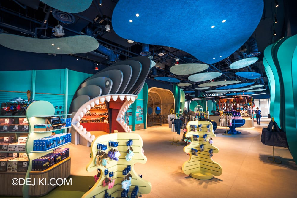 RWS Singapore Oceanarium Photo Tour 24 Singapore Oceanarium Store overview 1