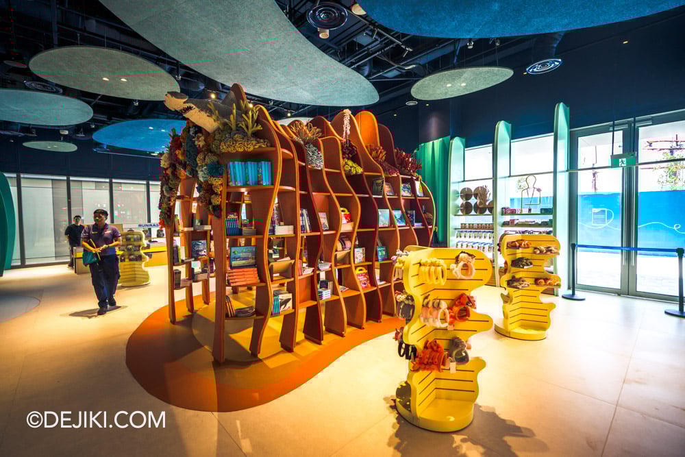 RWS Singapore Oceanarium Photo Tour 24 Singapore Oceanarium Store overview 3
