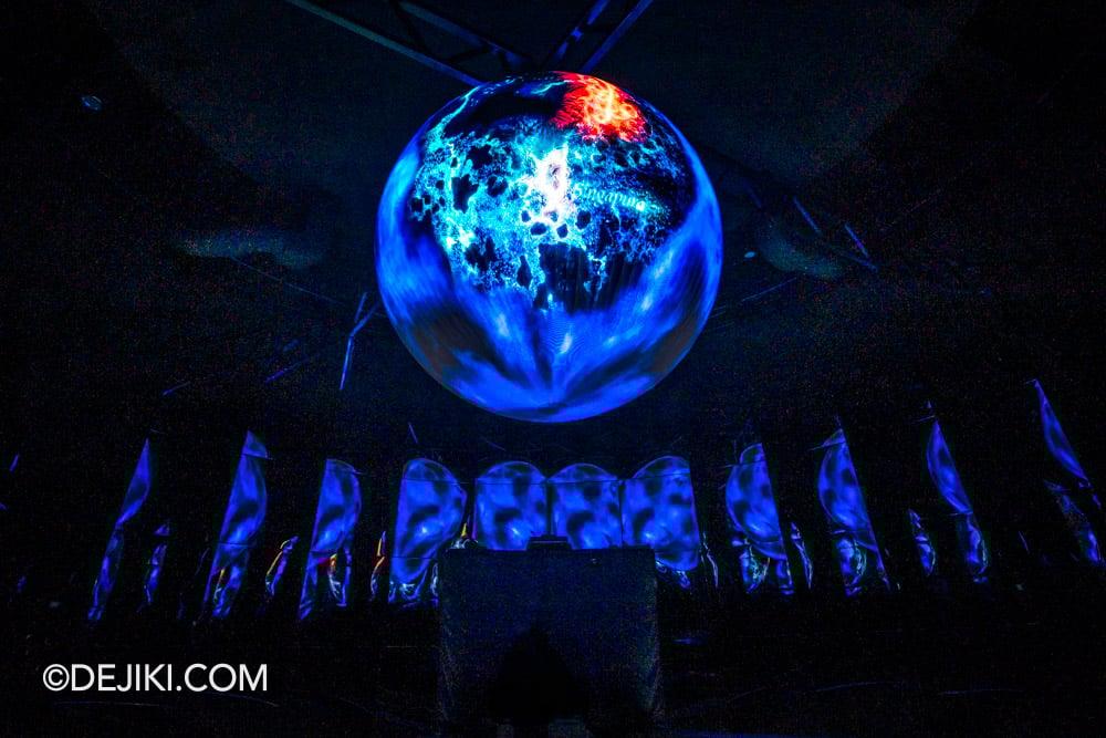 Singapore Odyssea at National Museum of Singapore 4 LED Globe in Glass Rotunda