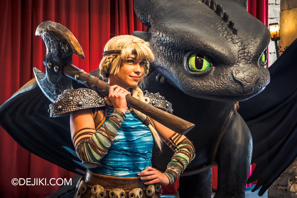 Universal Studios Singapore 2025 Summer Park Update How To Train Your Dragon Meet and Greet at Far Far Away Astrid and Toothless