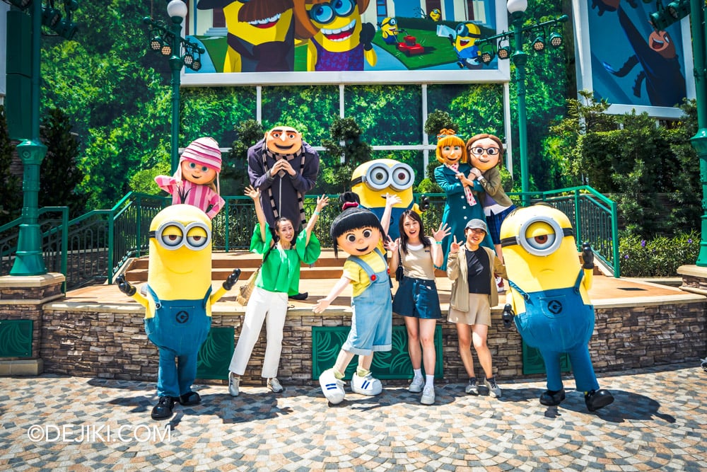 Universal Studios Singapore 2025 Summer Park Update Minion Land Despicable Me Family Portrait