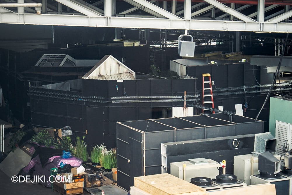 USS Halloween Horror Nights 13 Before Dark by Dejiki Stranger Things haunted house construction