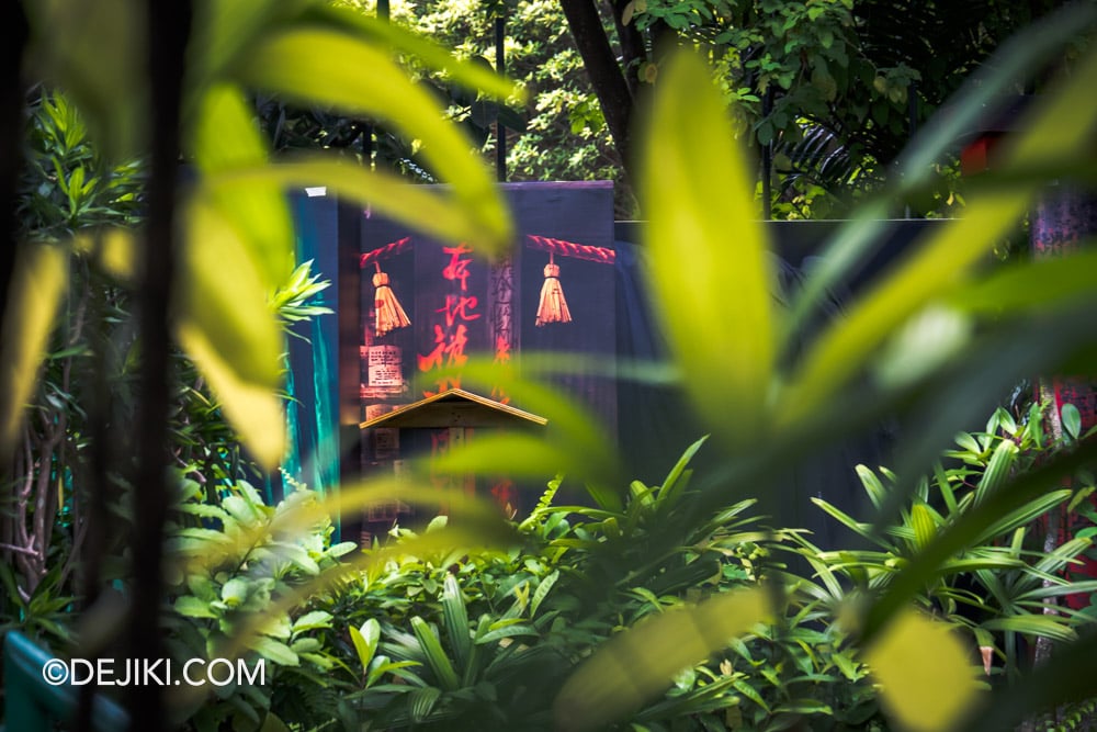 USS Halloween Horror Nights 13 Before Dark by Dejiki The Realm of Yokai Scare zone The Realm of Yokai printed walls
