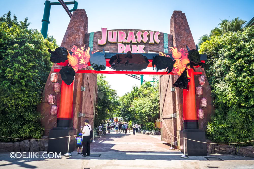 USS Halloween Horror Nights 13 Before Dark by Dejiki The Realm of Yokai scare zone archway wide full