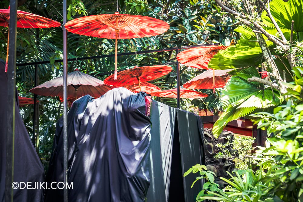 USS Halloween Horror Nights 13 Before Dark by Dejiki The Realm of Yokai scare zone hanging umbrella area