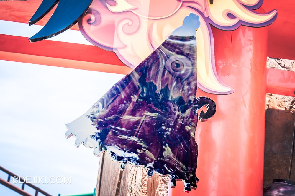 USS Halloween Horror Nights 13 Before Dark by Dejiki The Realm of Yokai scare zone arch karakasa kasa obake umbrella monster