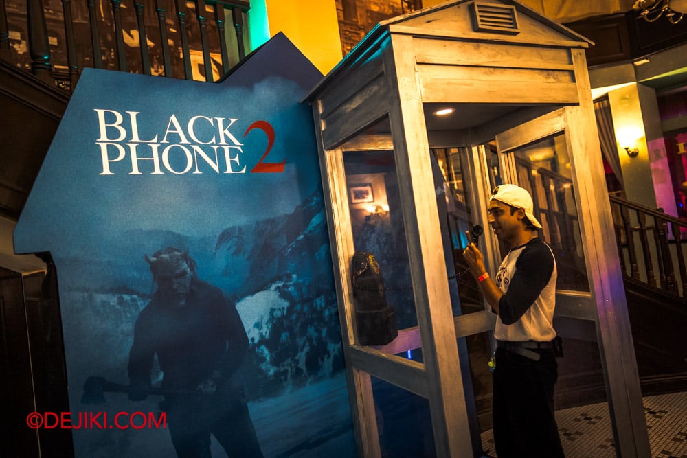 USS Halloween Horror Nights 13 Review by Dejiki Blumhouse Bar Special Experience The Black Phone booth
