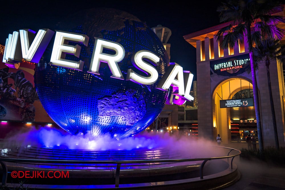 USS Halloween Horror Nights 13 Review by Dejiki Entrance with Universal Globe